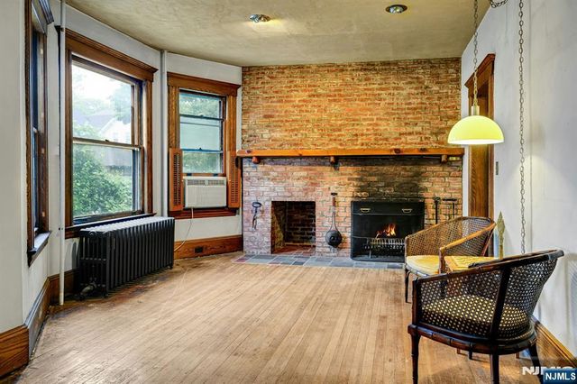 176 Mountain Way, Rutherford, NJ 07070