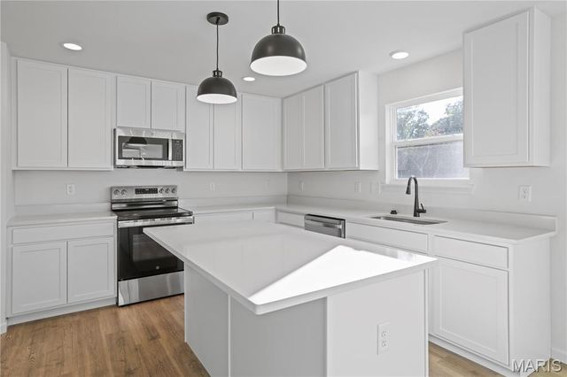 1043 Red Fox Drive, Eureka, MO 63025