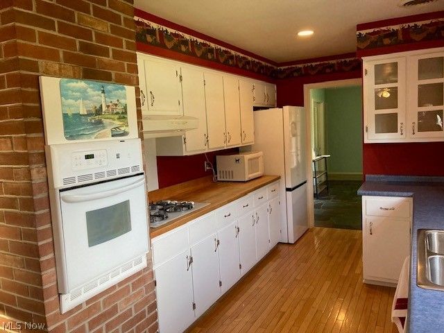 8770 Squirrel Hill, Warren, OH 44484