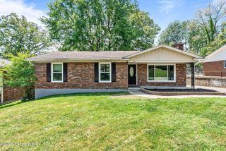 2300 High Pine Dr, Louisville, KY 40214
