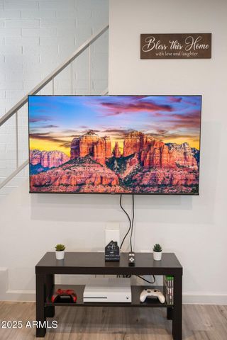 948 S ALMA SCHOOL Road 3, Mesa, AZ 85210