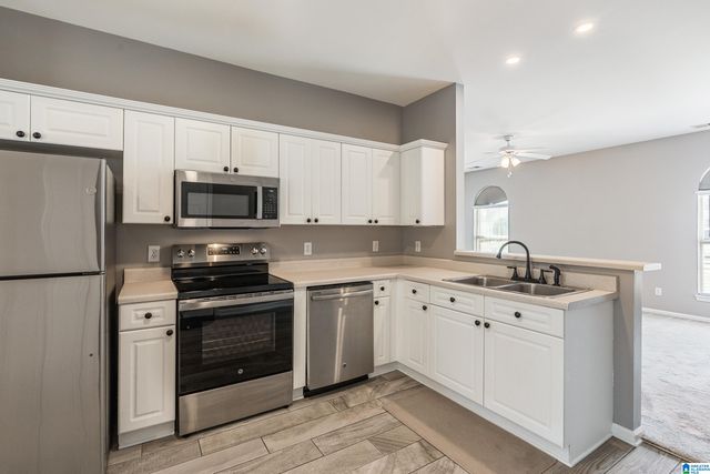 8627 CEDAR SPRINGS CIRCLE, Leeds, AL 35094