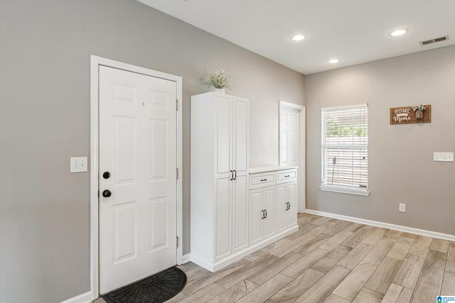 8627 CEDAR SPRINGS CIRCLE, Leeds, AL 35094