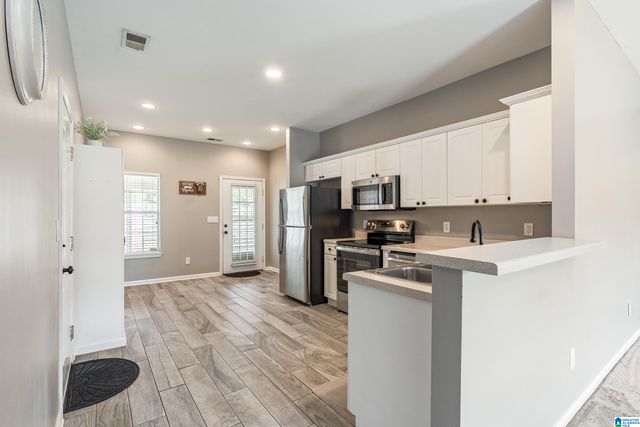 8627 CEDAR SPRINGS CIRCLE, Leeds, AL 35094