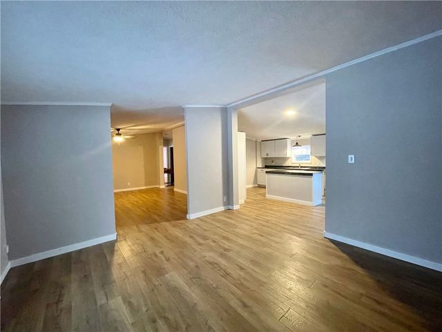 30 Elmhurst Circle, Aurelius, NY 13021