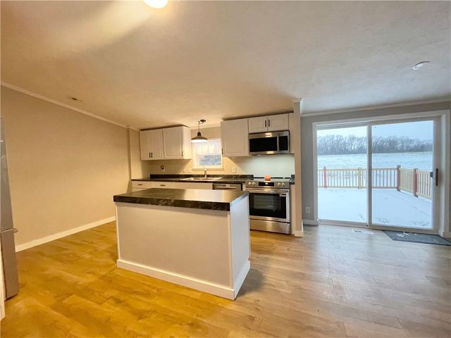 30 Elmhurst Circle, Aurelius, NY 13021