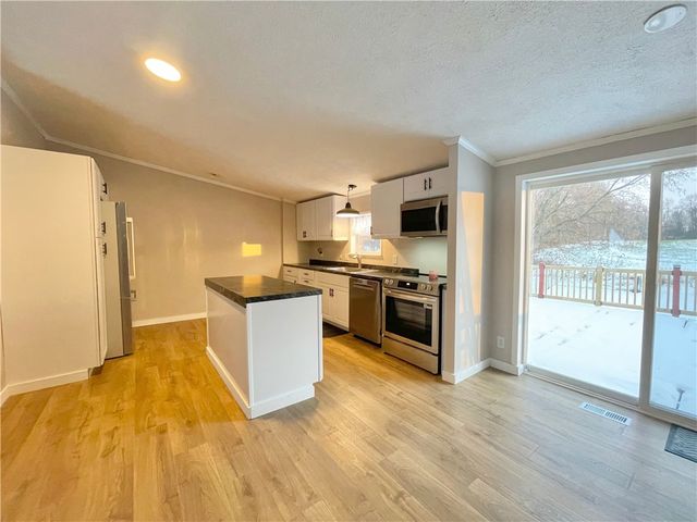 30 Elmhurst Circle, Aurelius, NY 13021