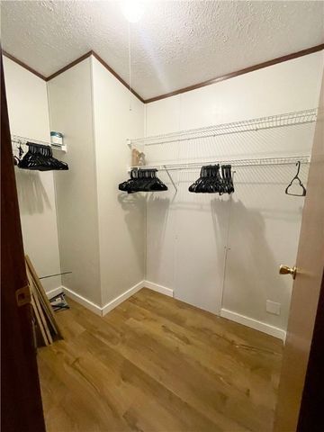 30 Elmhurst Circle, Aurelius, NY 13021