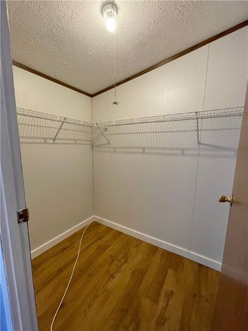 30 Elmhurst Circle, Aurelius, NY 13021