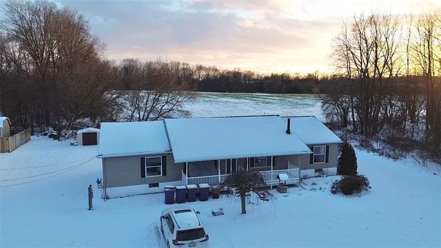 30 Elmhurst Circle, Aurelius, NY 13021