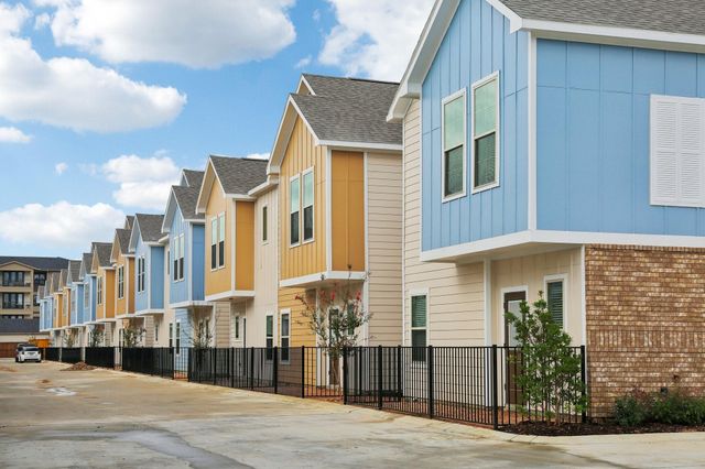 5783 Spring Stuebner Rd, Spring, TX 77389