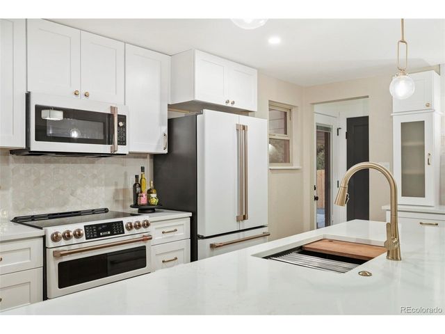 2546 Moore St, Lakewood, CO 80215