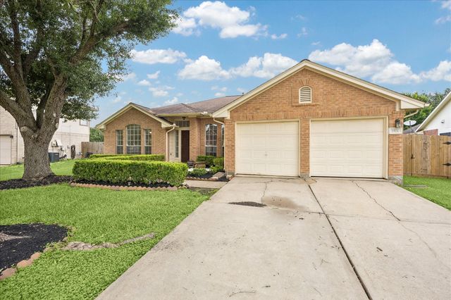 1906 Thistlecreek Court, Fresno, TX 77545