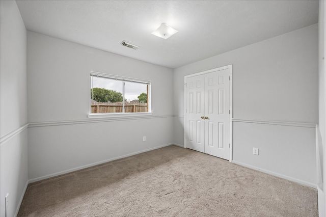 1906 Thistlecreek Court, Fresno, TX 77545