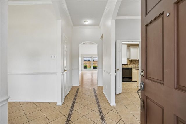 1906 Thistlecreek Court, Fresno, TX 77545