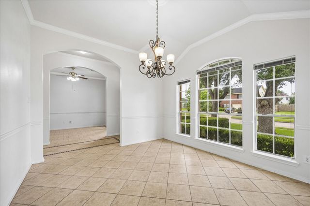 1906 Thistlecreek Court, Fresno, TX 77545