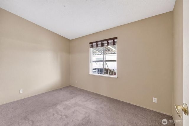 819 Mountain Villa Loop, Enumclaw, WA 98022