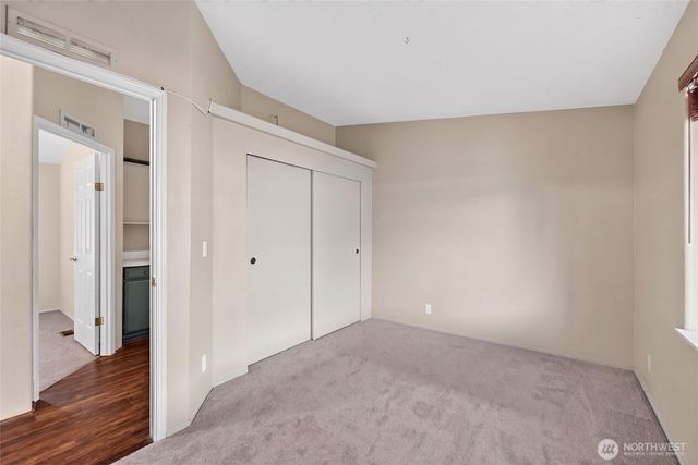 819 Mountain Villa Loop, Enumclaw, WA 98022
