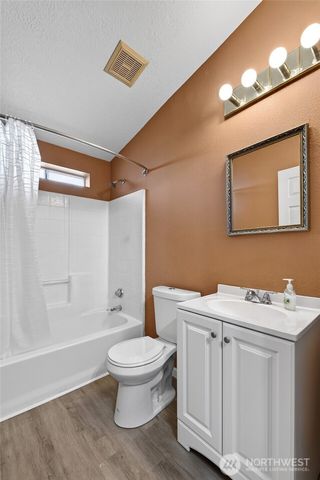 819 Mountain Villa Loop, Enumclaw, WA 98022