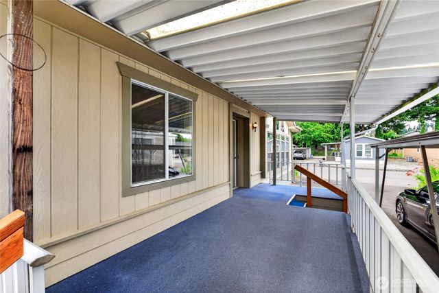 819 Mountain Villa Loop, Enumclaw, WA 98022