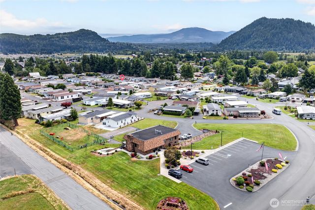 819 Mountain Villa Loop, Enumclaw, WA 98022