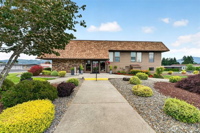 819 Mountain Villa Loop, Enumclaw, WA 98022