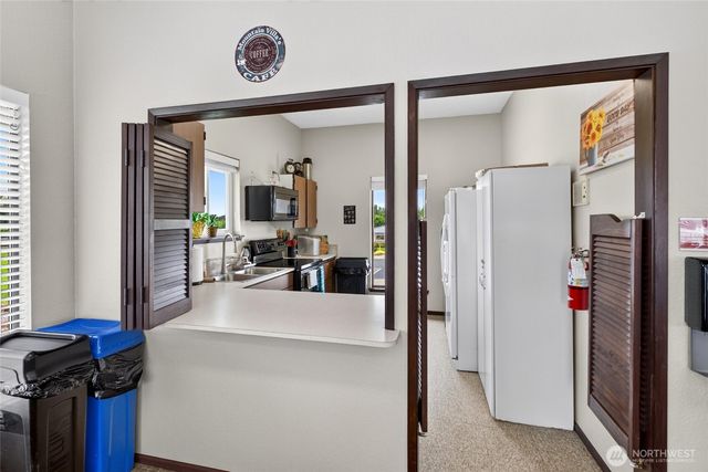 819 Mountain Villa Loop, Enumclaw, WA 98022