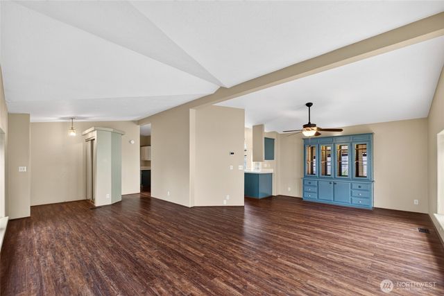 819 Mountain Villa Loop, Enumclaw, WA 98022