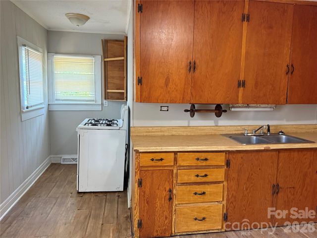 514 S Avon Street, Gastonia, NC 28054