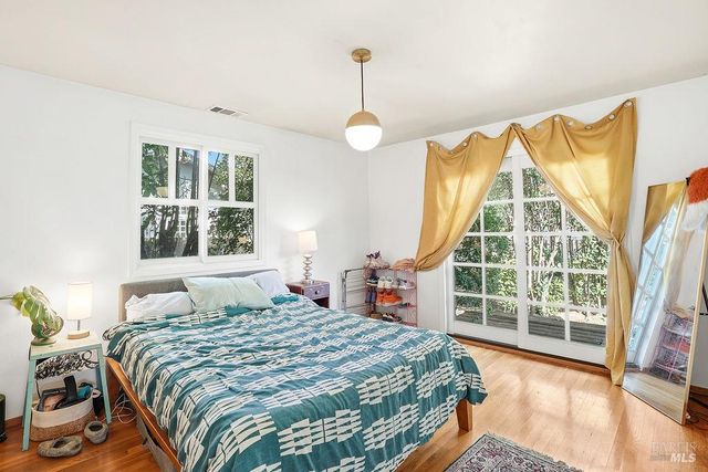 1390 Garden Ave, St. Helena, CA 94574