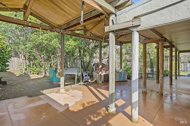 1390 Garden Ave, St. Helena, CA 94574