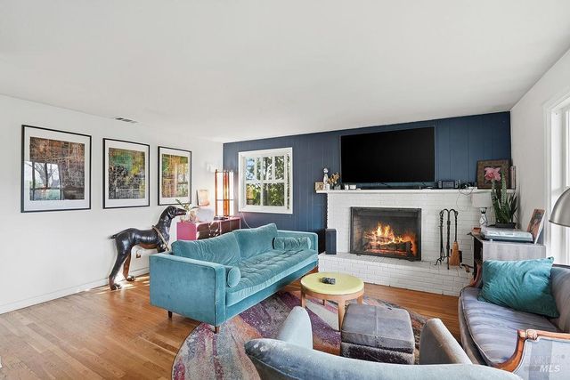 1390 Garden Ave, St. Helena, CA 94574