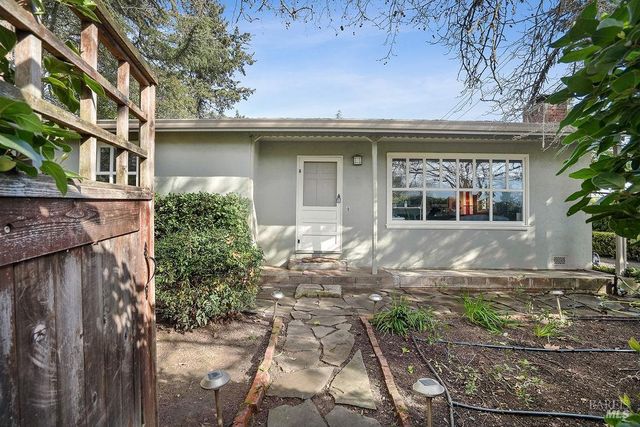 1390 Garden Ave, St. Helena, CA 94574