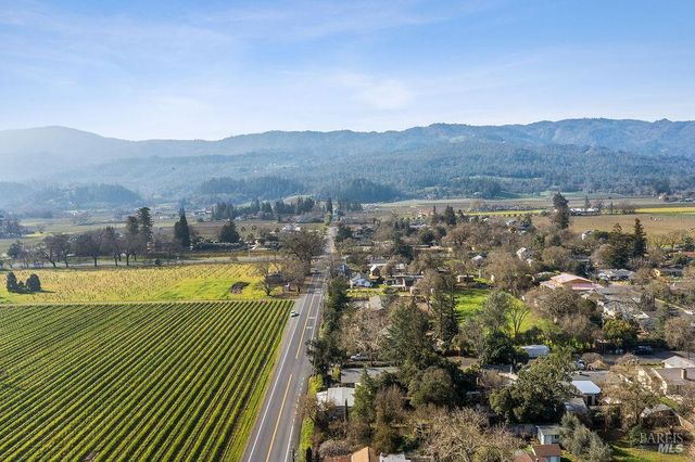 1390 Garden Ave, St. Helena, CA 94574