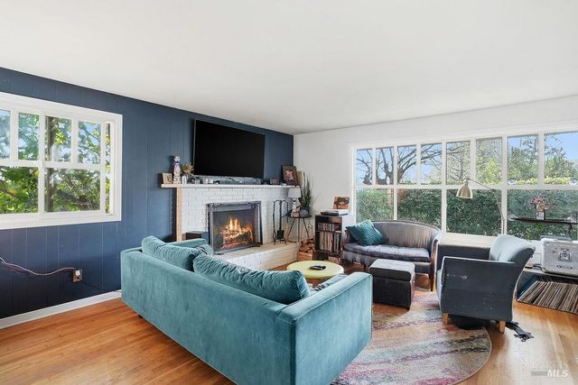 1390 Garden Ave, St. Helena, CA 94574