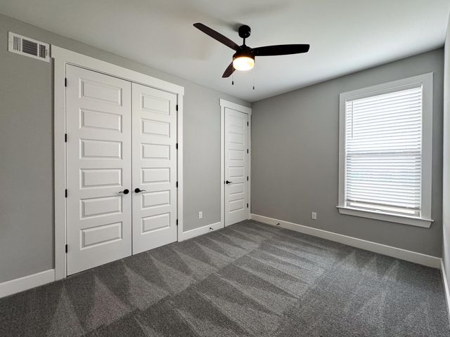 5755 HOLLOW OAK DR E, Arlington, TN 38002