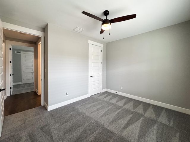 5755 HOLLOW OAK DR E, Arlington, TN 38002