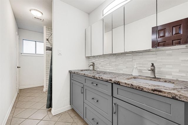 11427 Sagegrove Lane, Houston, TX 77089