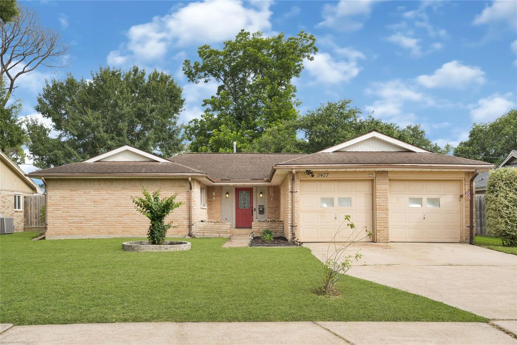 11427 Sagegrove Lane, Houston, TX 77089