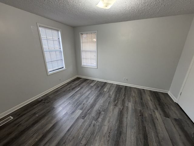 2341 Kimberly Dr, Nashville, TN 37214