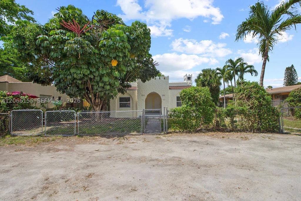 1210 Sesame St 1210, Opa Locka, FL 33054