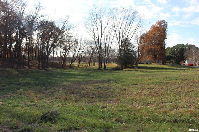 000 Birdie Drive, Mt Vernon, IL 62898