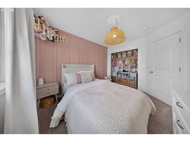 1147 N FAIRHOPE Pl, Ridgefield, WA 98642
