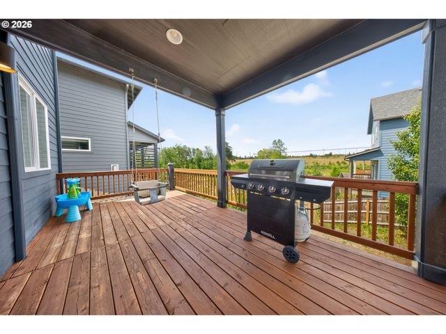 1147 N FAIRHOPE Pl, Ridgefield, WA 98642