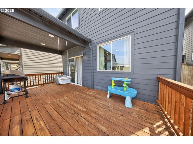 1147 N FAIRHOPE Pl, Ridgefield, WA 98642