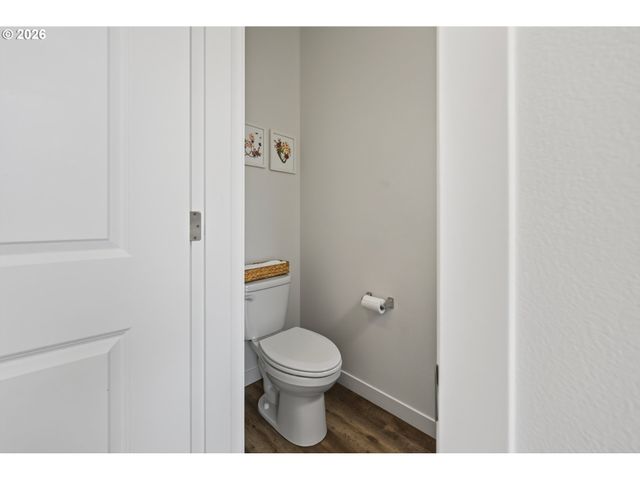 1147 N FAIRHOPE Pl, Ridgefield, WA 98642