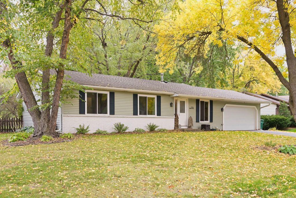 1701 James Place, Burnsville, MN 55337 — exterior