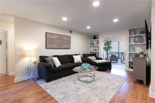 8740 ROSWELL Road 10A, Atlanta, GA 30350