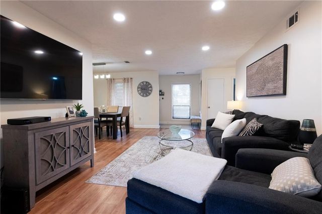 8740 ROSWELL Road 10A, Atlanta, GA 30350