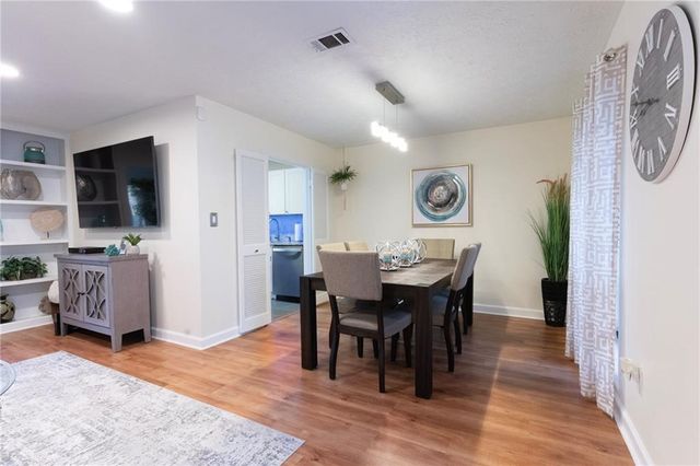 8740 ROSWELL Road 10A, Atlanta, GA 30350